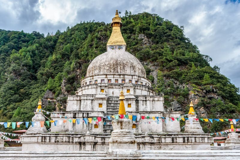chorten-kora-trashiyangtse-easte